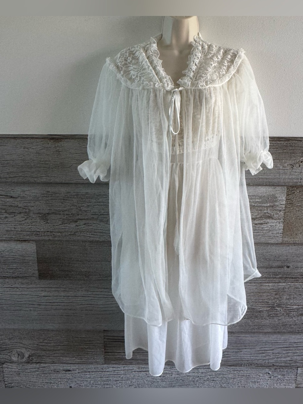 Vintage Peignoir Set Tricot Lace Nightgown Robe USA Bridal Lingerie Size 38 (D1)